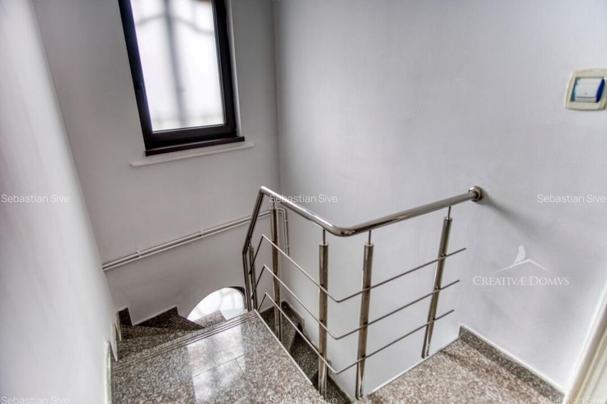 Vila cu 7 camere, 186 mp utili - Piata Muncii - 14