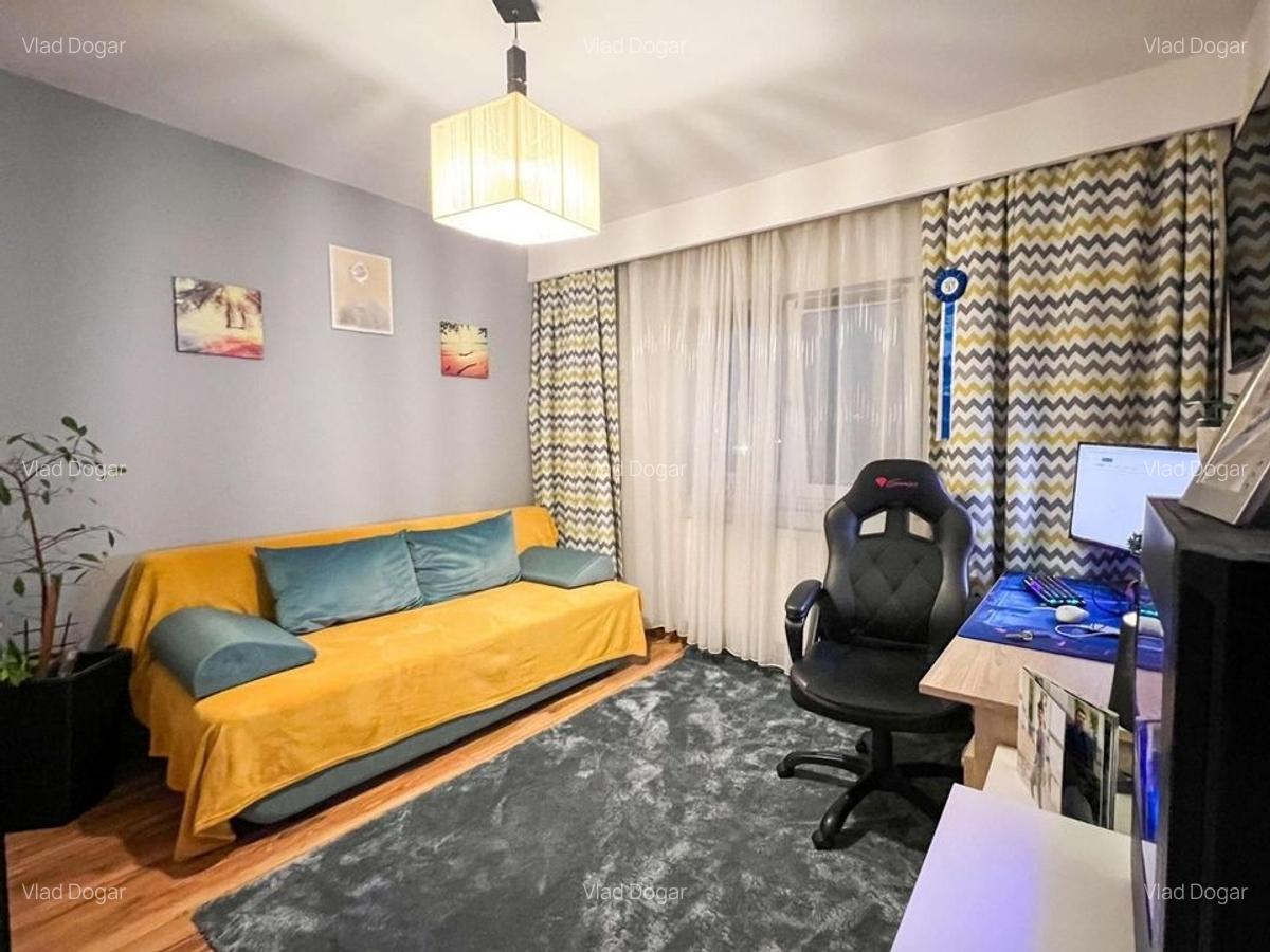 Apartament cu 2 camere decomandat, mobilat în Plopilor - 1