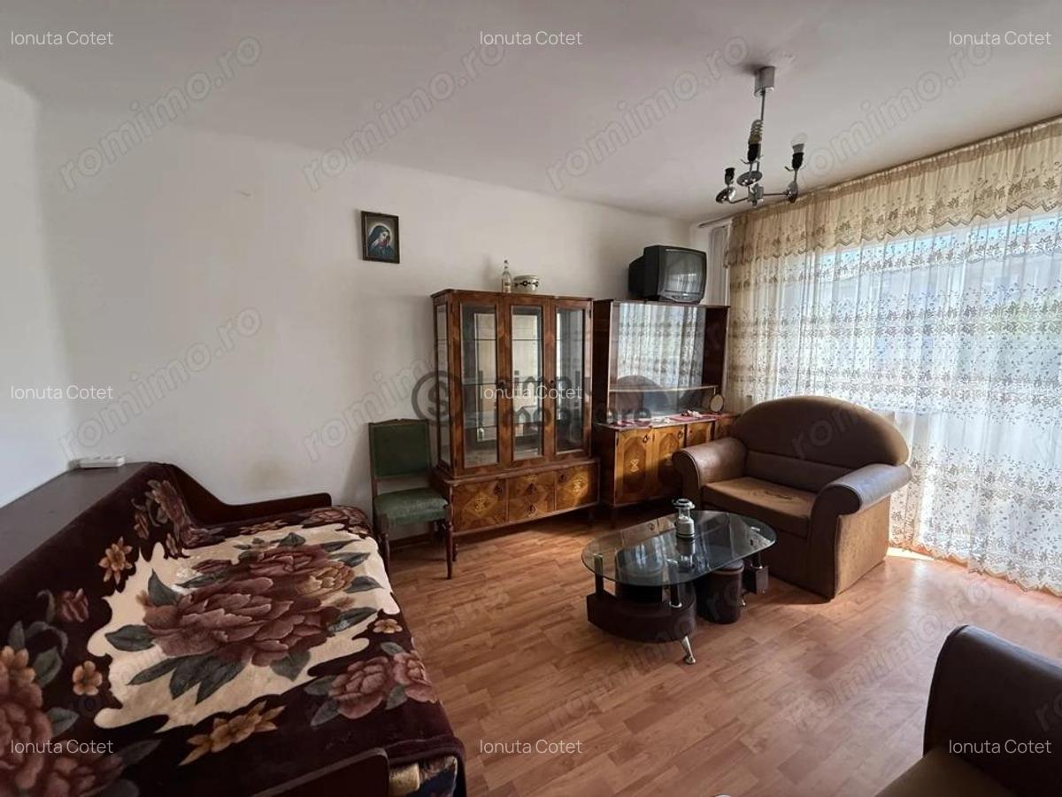 2 camere decomandate, etaj 3, Rovine - 95 000 Euro - 1