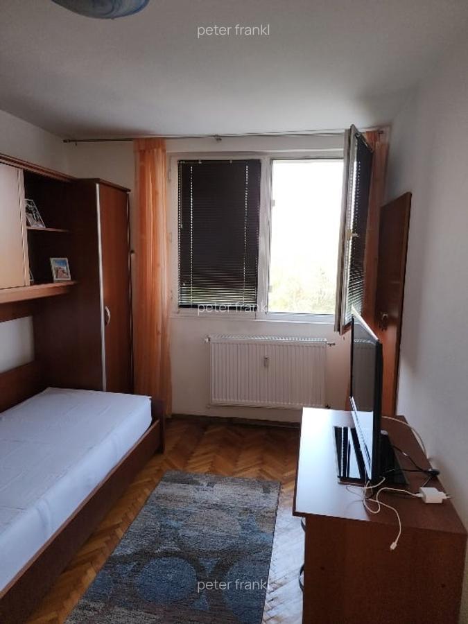 Apartament mic dar ingrijit. La Domenii, lângă liceu. - 11