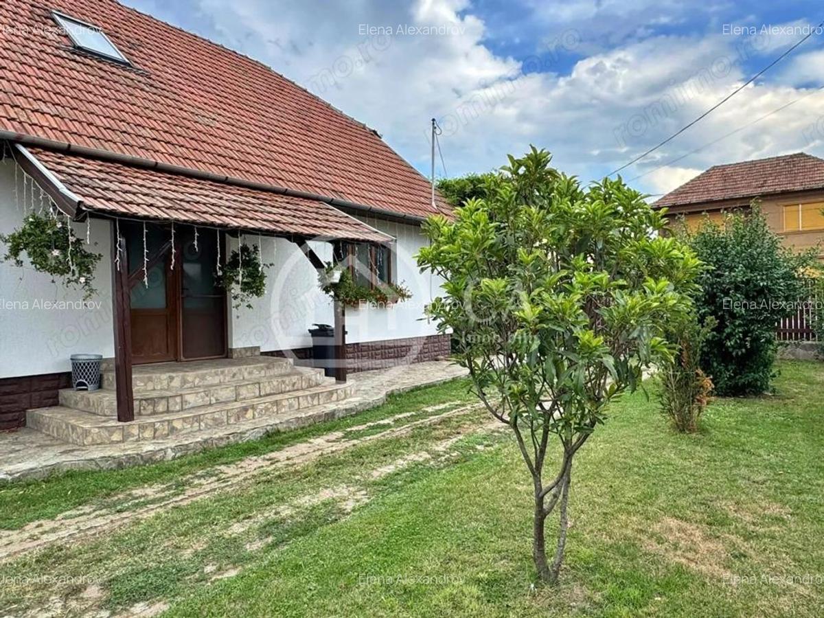 Casa de vanzare cu 4 camere si teren de 1000 mp in Salard, Bihor - 3