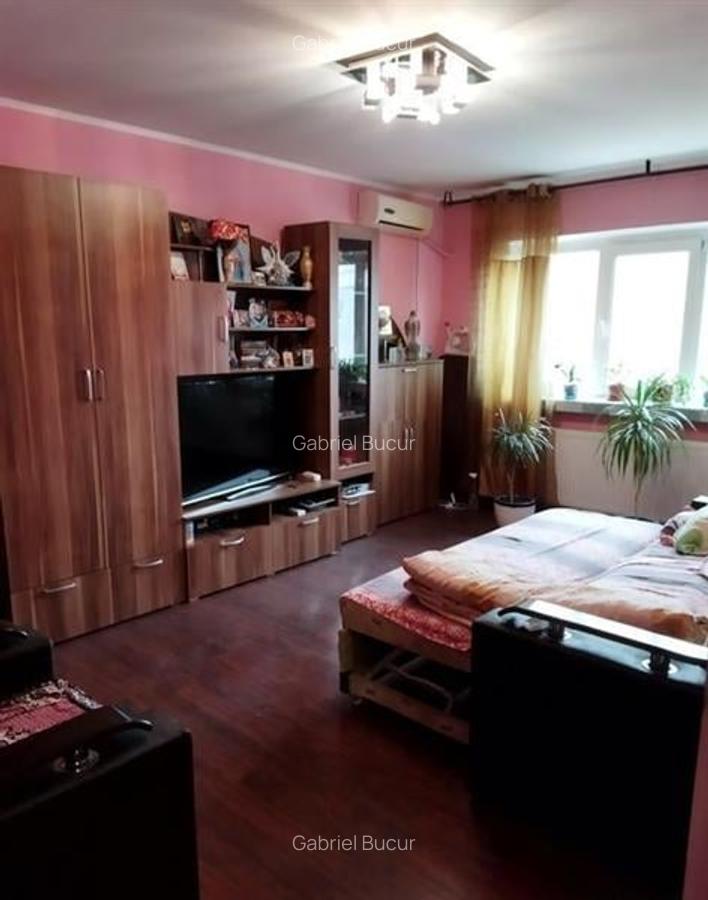 Vanzare Apartament 2 Camere Decomandat Aparatorii Patriei-Anton Bacalbasa - 2