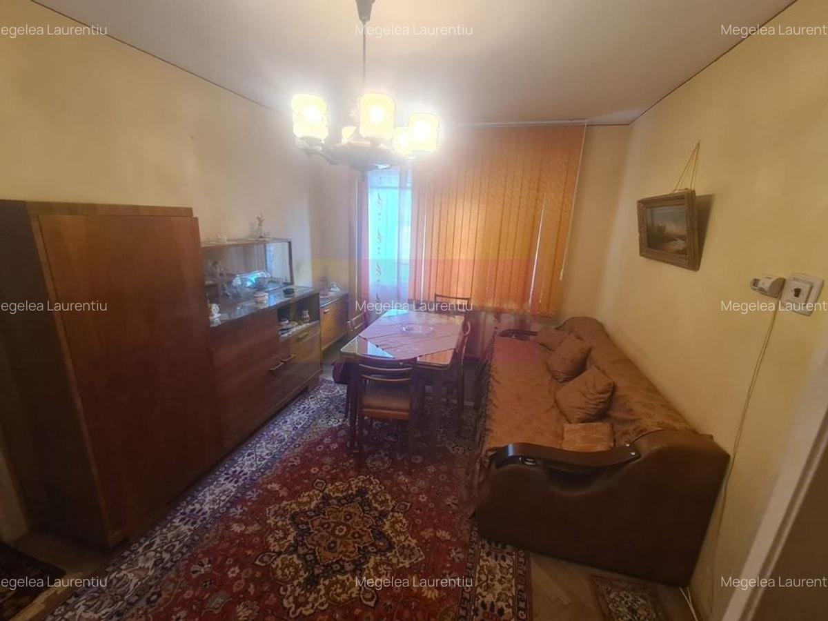 Apartament cu 3 camere de vanzare in Campina - Zona Scoala Centrala - 3