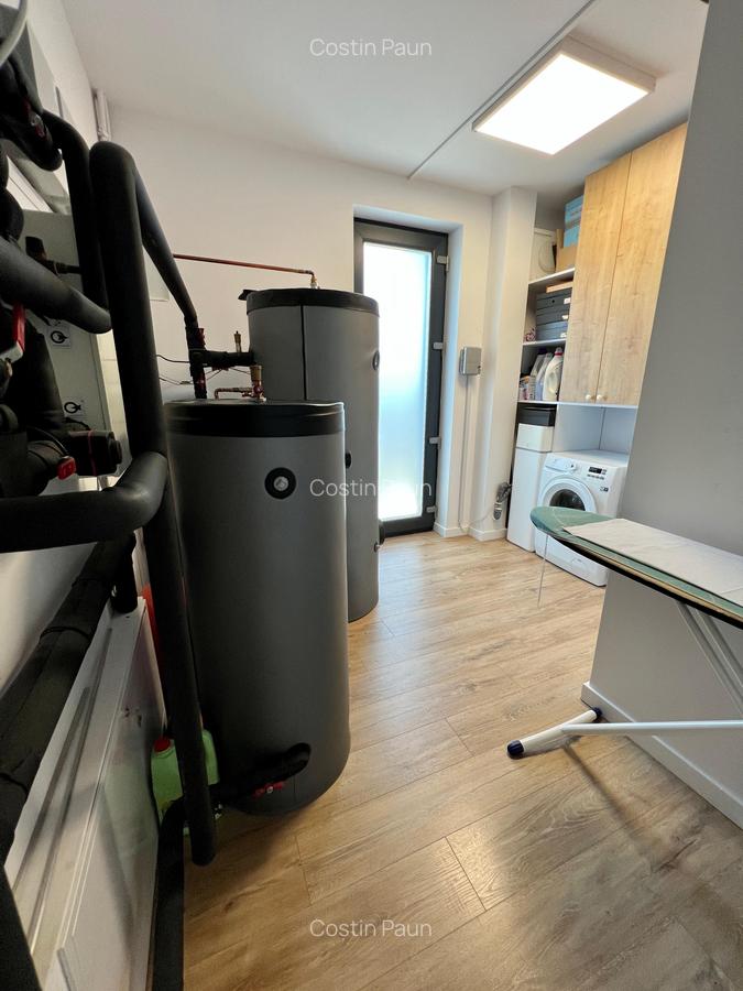 Casa individuala cu 6 camere. Complet mobilata si utilata LUX. Comision 0 - 30