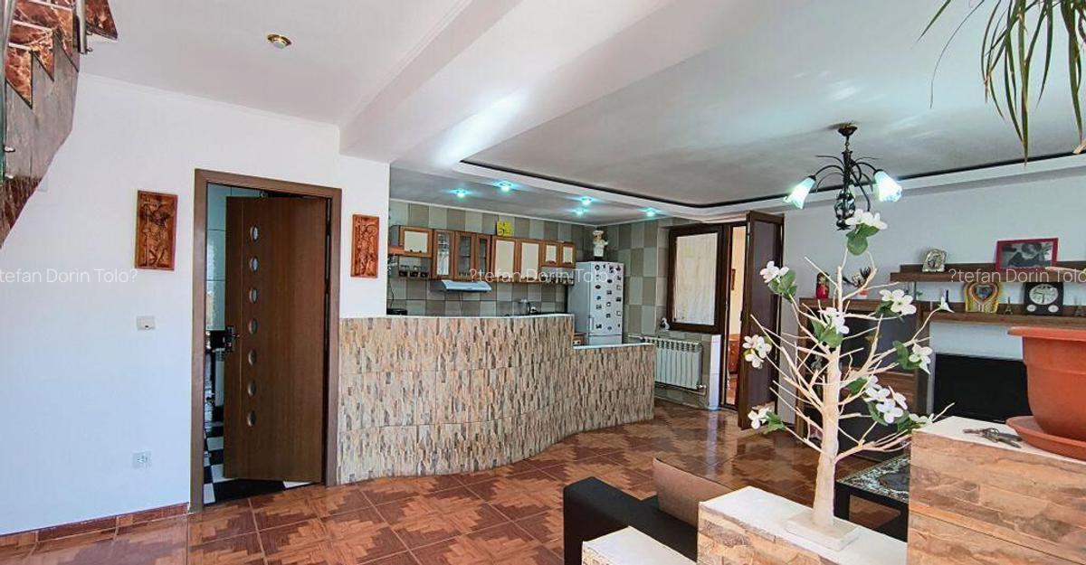 Navodari | Casa spa?ioasa cu teren mare - 5