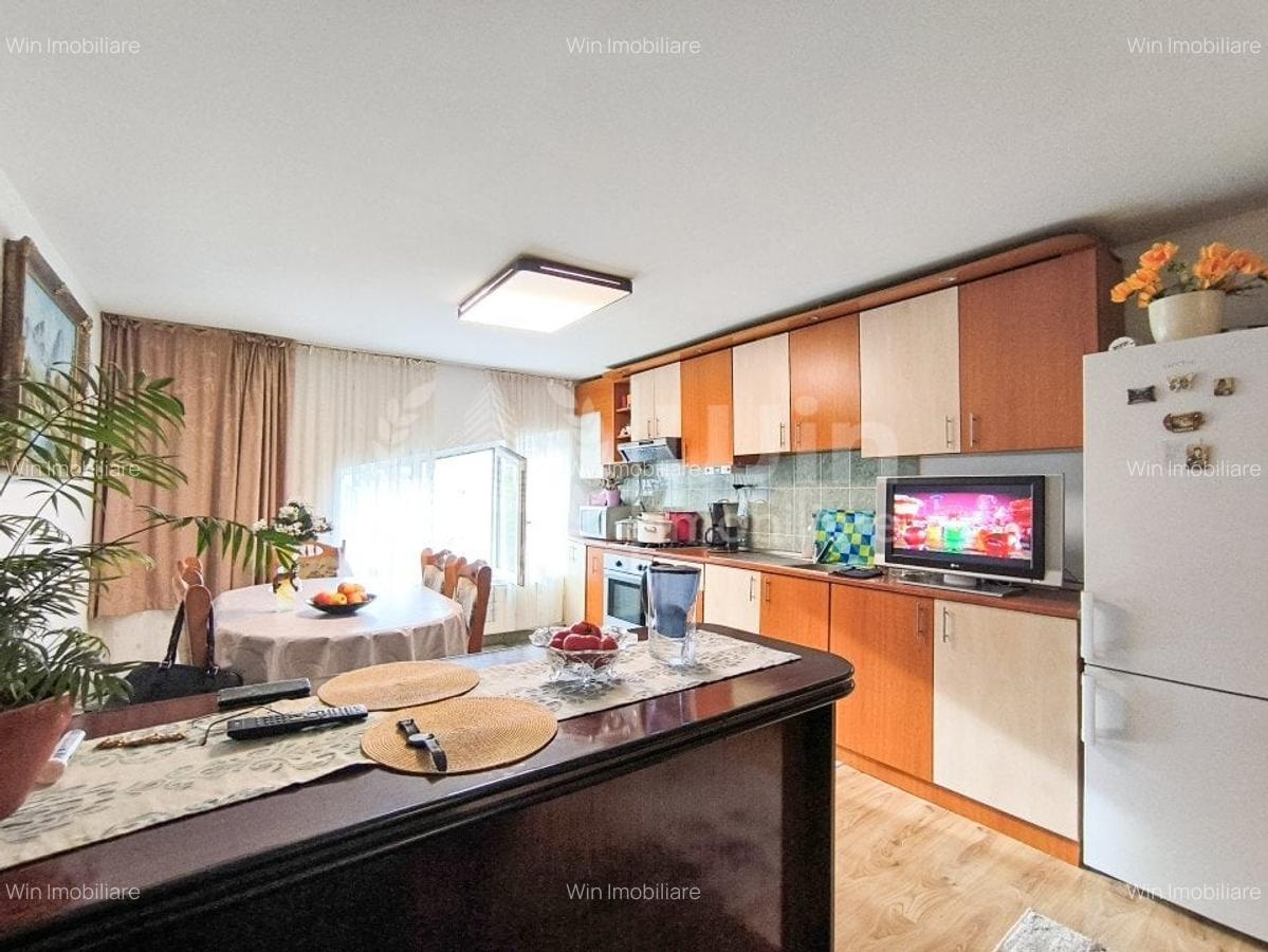 Apartament cu 3 camere semidecomandat, mobilat în Plopilor - 2