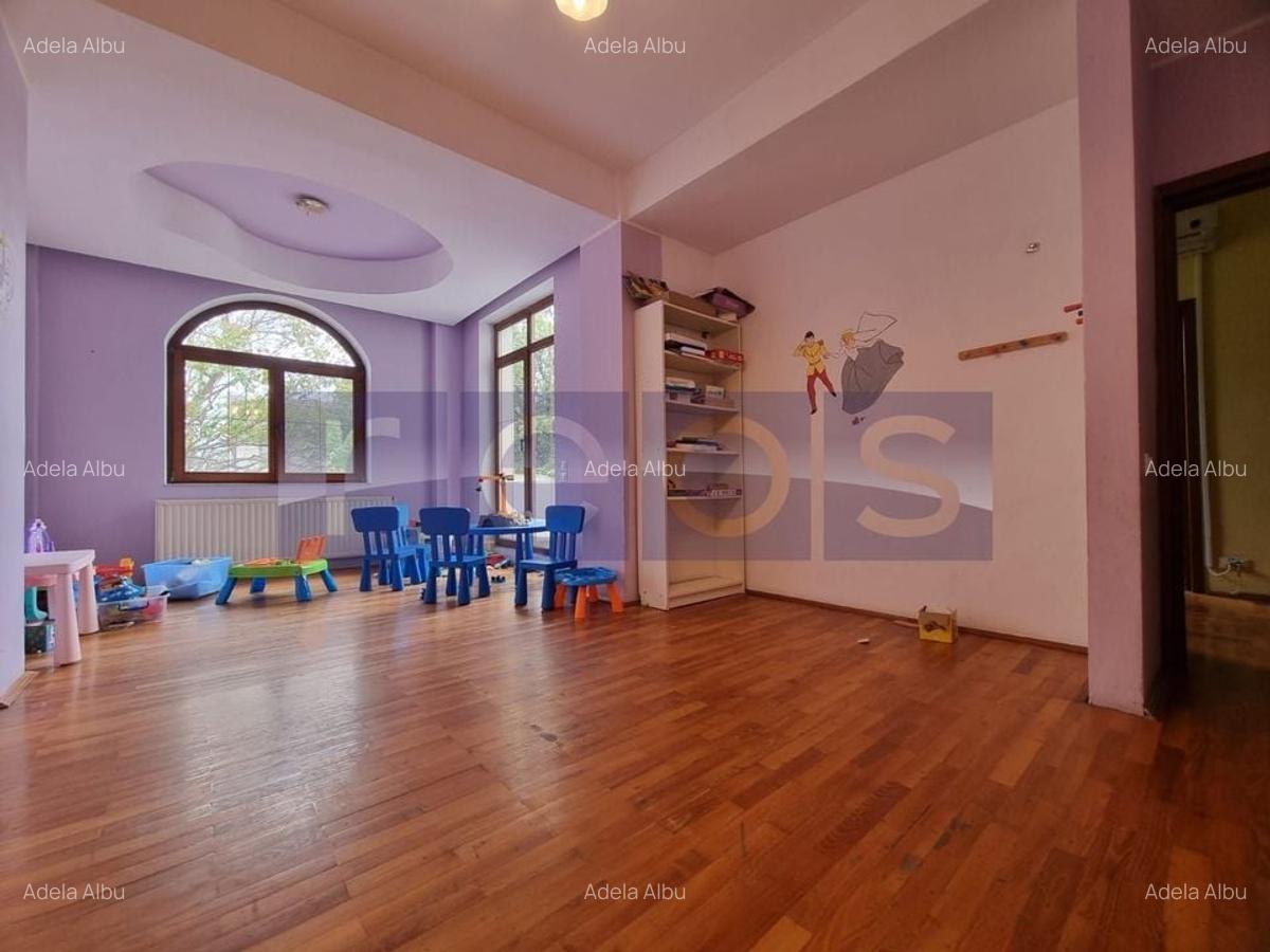 DE INCHIRIAT VILA  D+P+1+2 + CURTE | ZONA PARCUL CAROL - 9