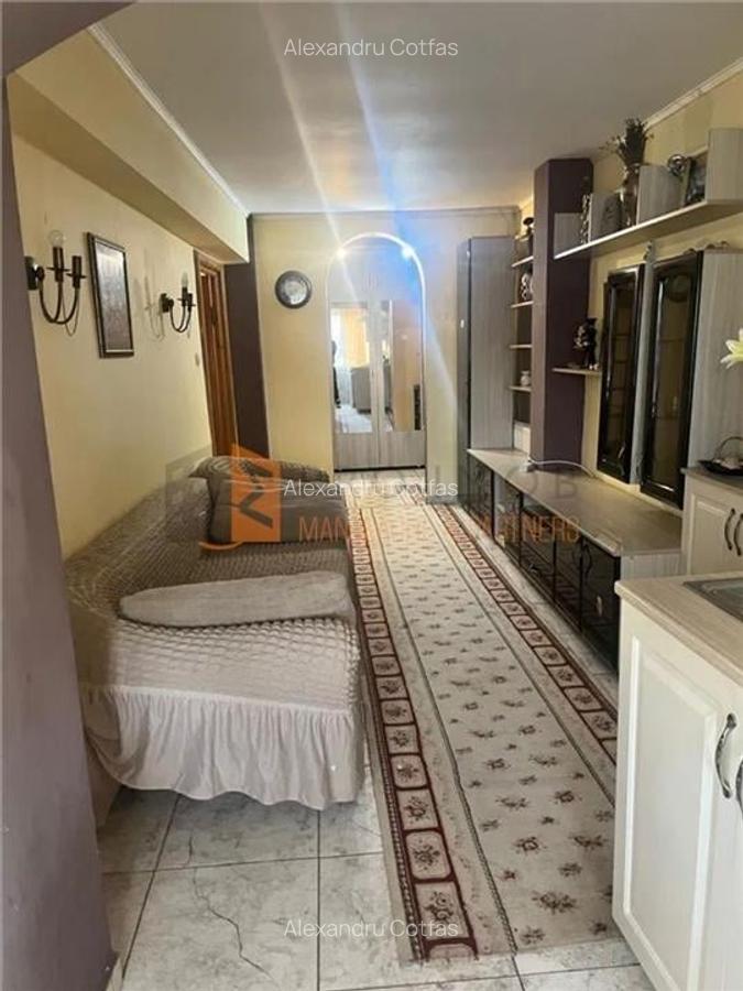 Apartament 3 camere cf 1 decomandat zona Spiru Haret - 1