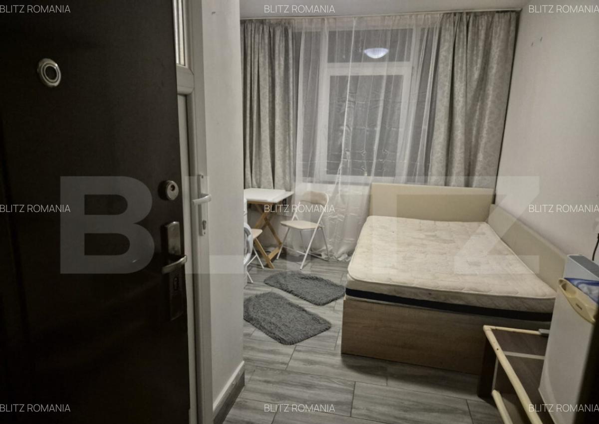 Camera de inchiriat, cu baie eleganta si mica chicineta, zon - 3