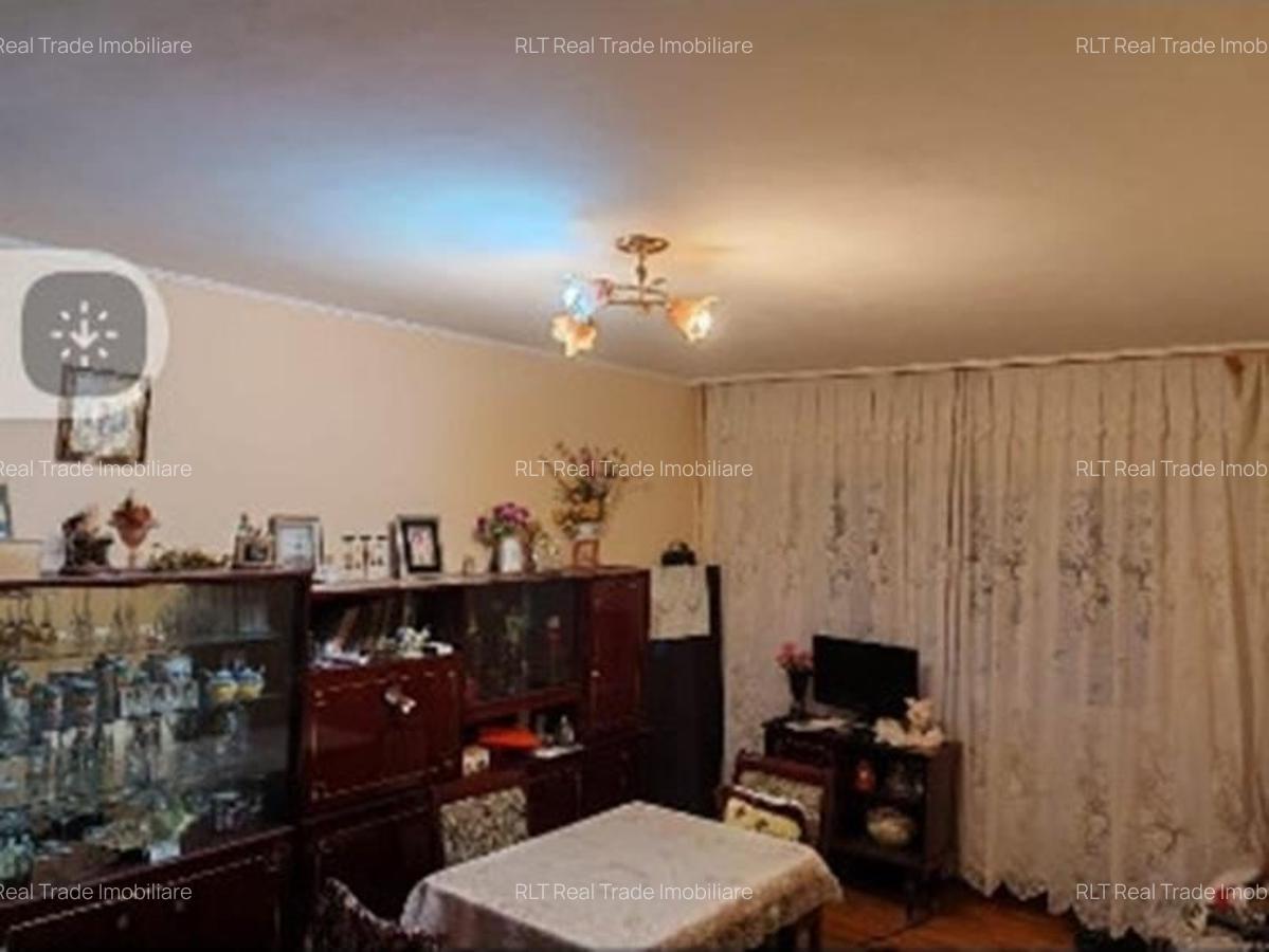 Apartament cu 3 camere decomandat în Răcădău - 1