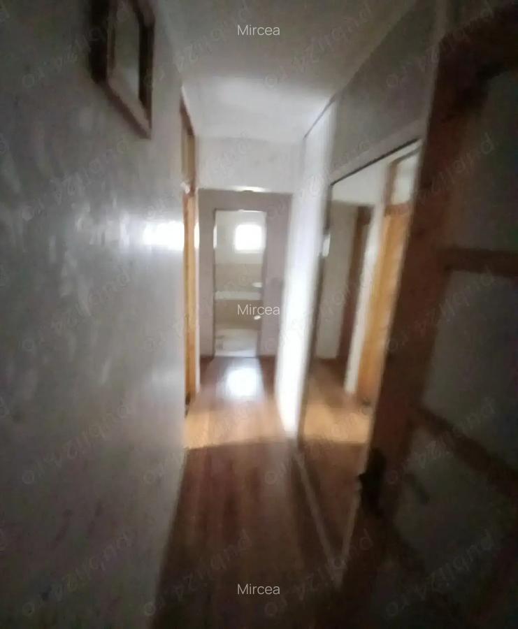 De vanzare apartament cu 3 camere, situat in municipiul Campulung Muscel - 2 De vanzare apartament cu 3 camere, situat in municipiul Campulung Muscel - 2
