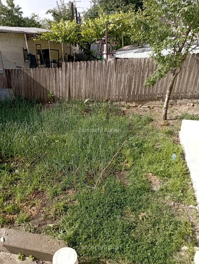 Casa de vanzare, cartier Tuguiata, renovata recent. - 10