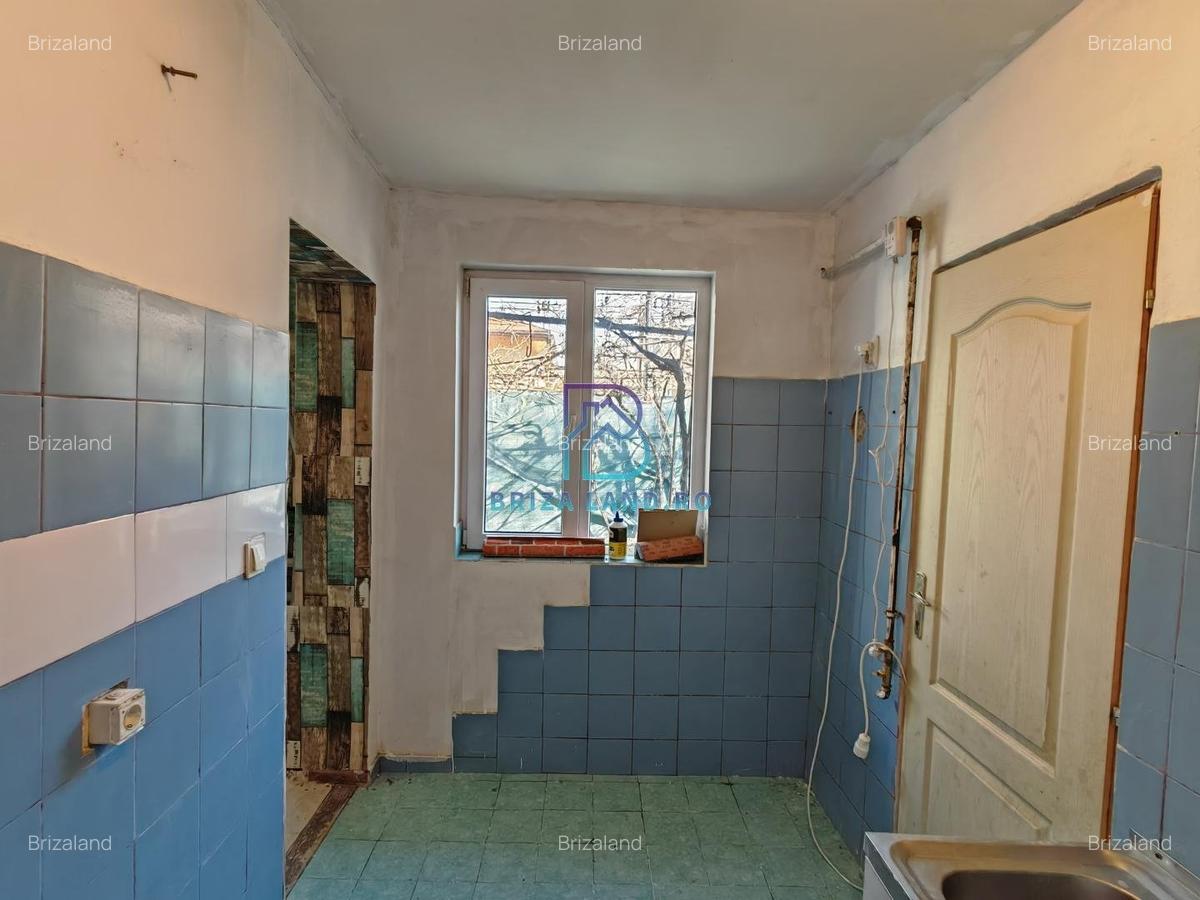 Sos. Chitilei, casa sup. 49mp, 2 camere, baie, bucatarie, teren 81mp - 5
