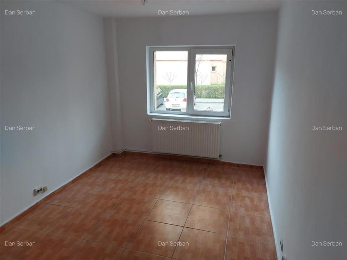 Spațiu comercial, 52 mp în Calea București - 6