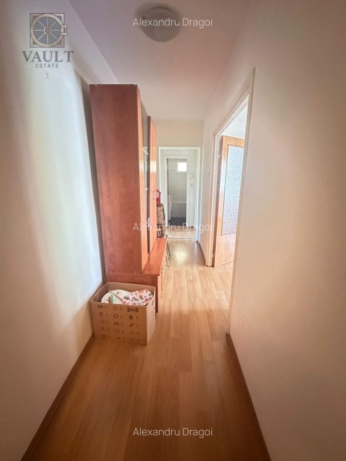 Apartament 3 camere- Decomandat- Titulescu -Piata Victoriei - 2