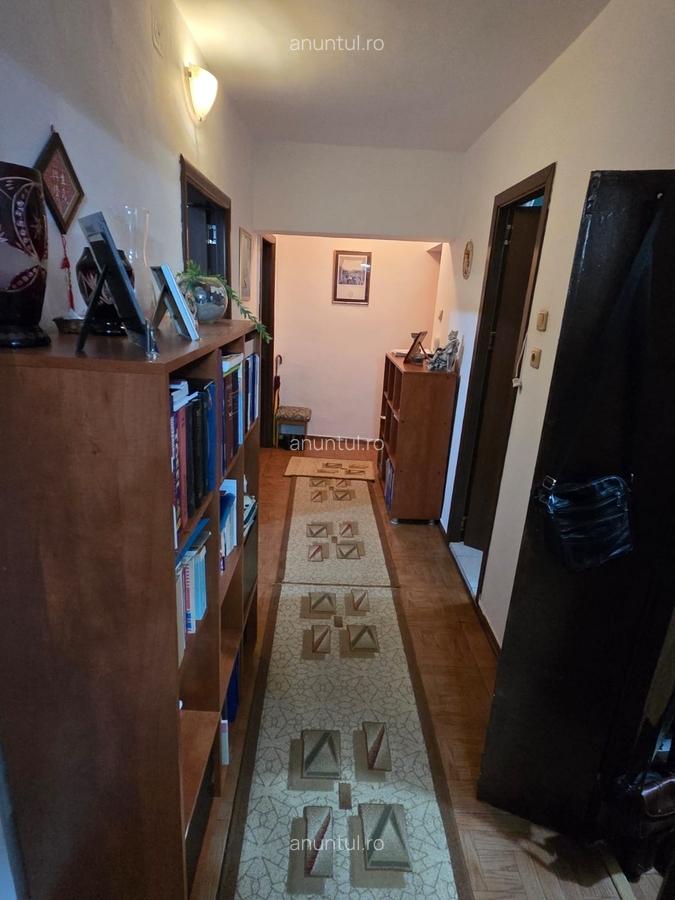 Vacaresti, Piata Timpuri Noi - 11