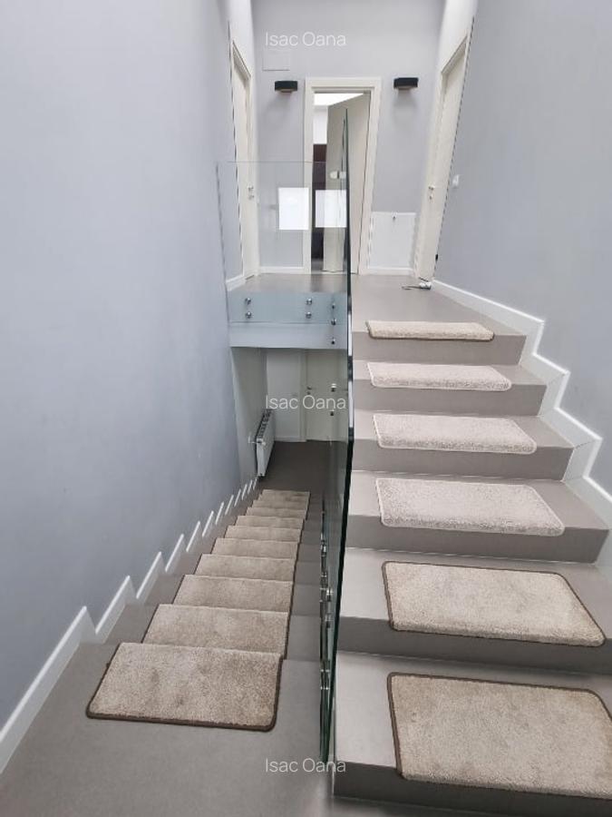 Vila duplex lux  cu piscina in Corbeanca 5 camere,Confort si finisaj pre - 1