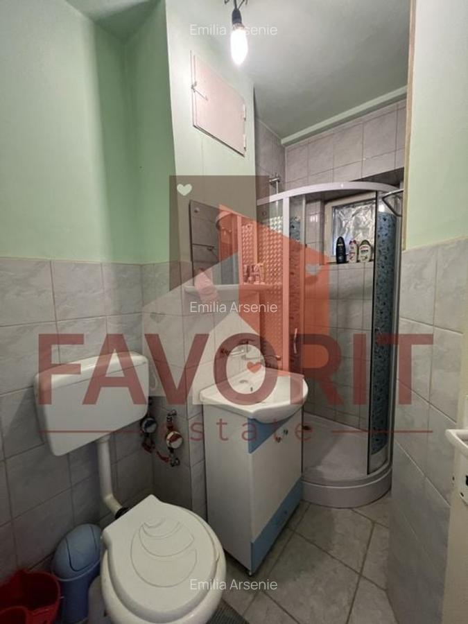 Oportunitate de cumpărare - Apartament 4 camere decomandat, zona Șagului - 10