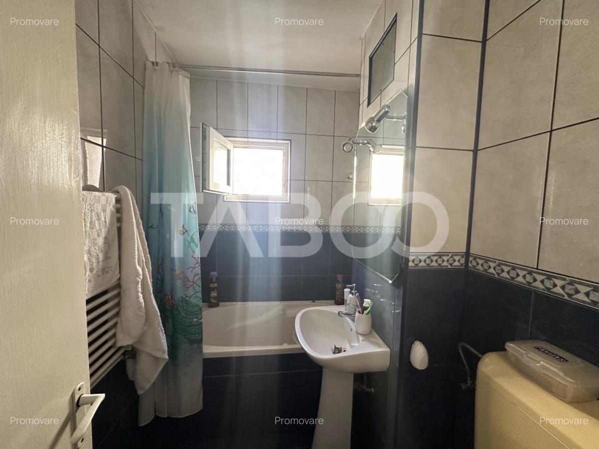 Apartament decomandat etaj intermediar 4 cu 3 camere baie cu geam lift - 6