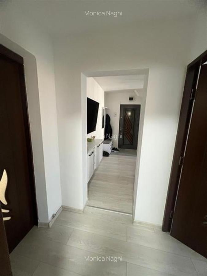 Apartament cu 2 camere, Tractorul, Brasov - 3