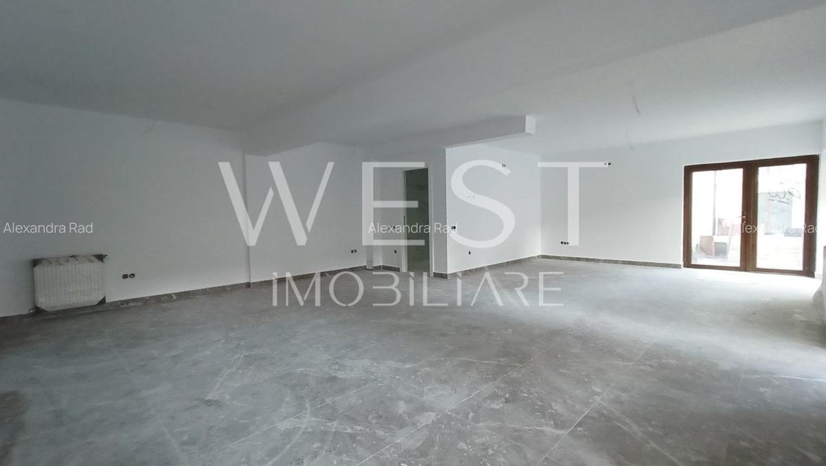Spatiu Comercial de Inchiriat | 54mp  + 17 mp Terasa | 2 Locuri de Parcare | - 4