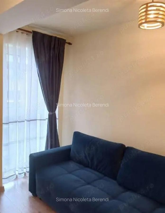 Inchiriez apartament 2 camere din 15 august - 10
