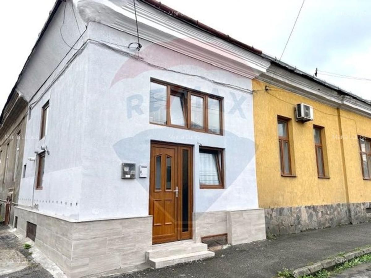 Apartament cu 4 camere de vanzare in zona Ultracentral - 2