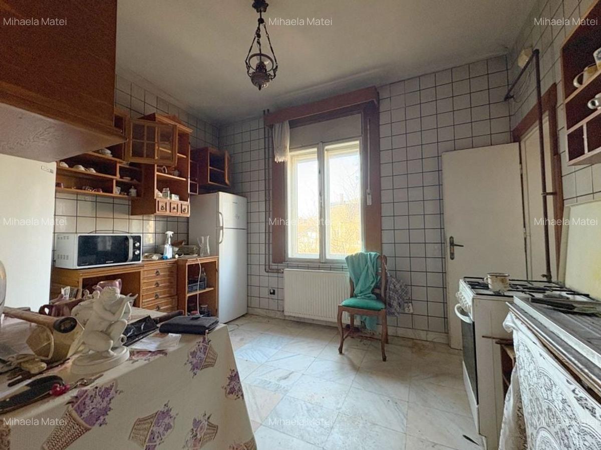 Apartament cu 4 camere decomandat în Central - 10