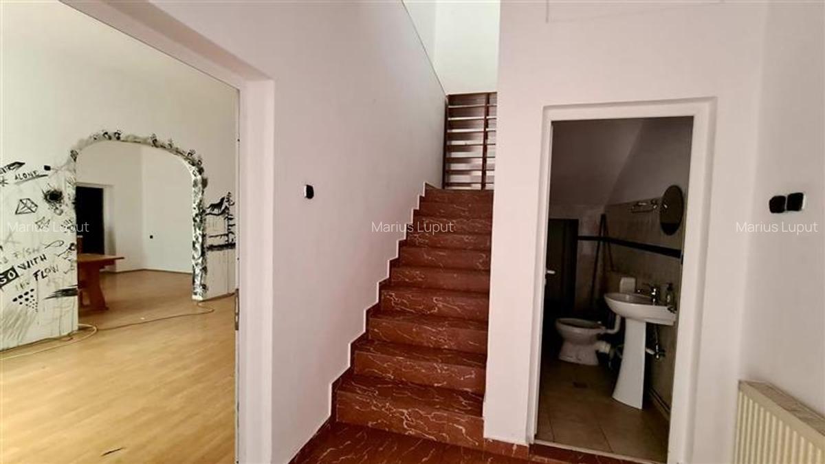 Casa P+E,  4 camere, 2 bai, Central  Maria - 9