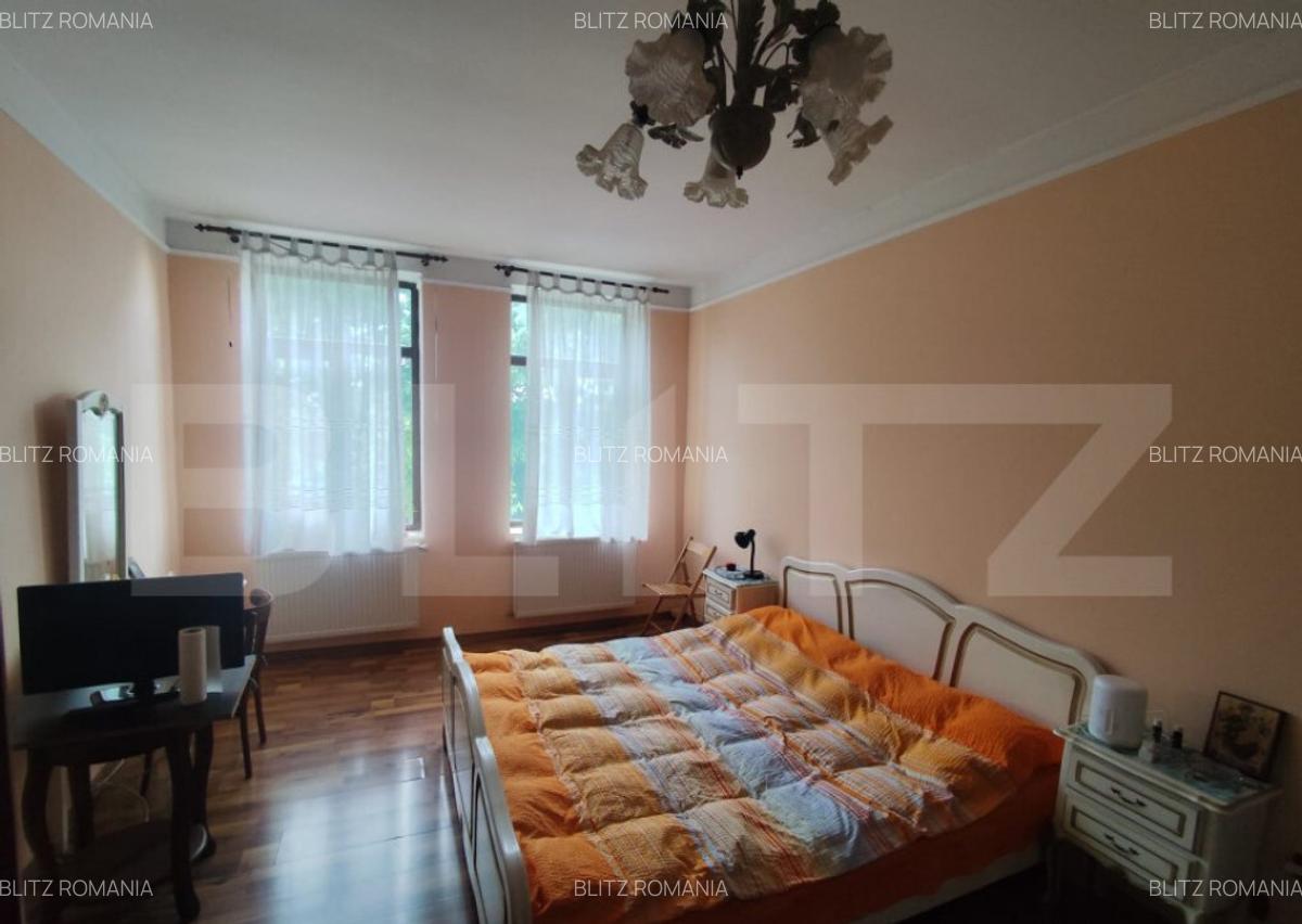 Casa de vanzare, cu 4 camere, 147 mp, zona Pacurari - 1