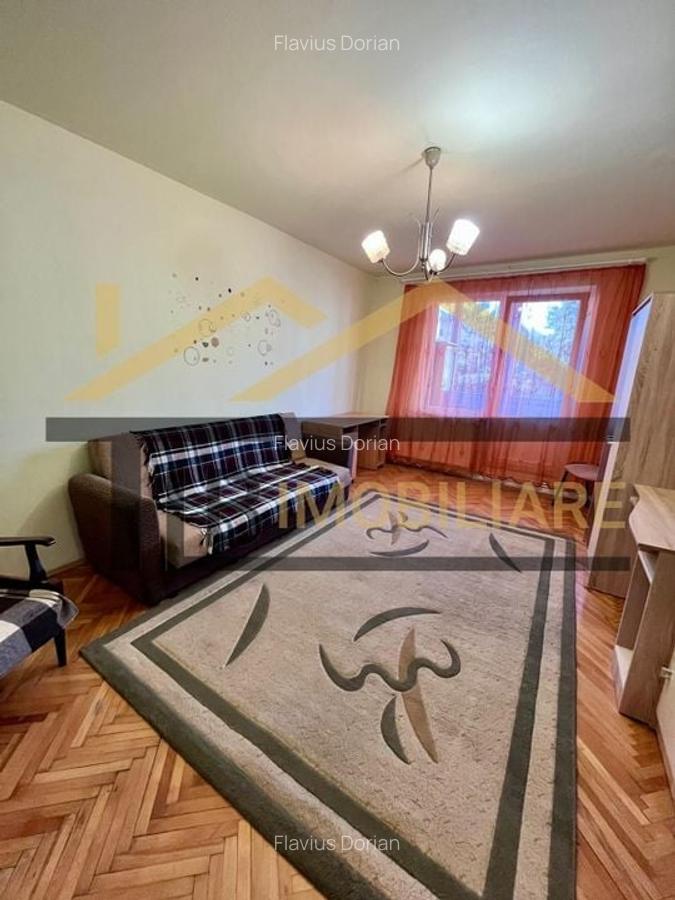 Apartament de 2 camere, decomandat, 60mp, Zona UMF - 1
