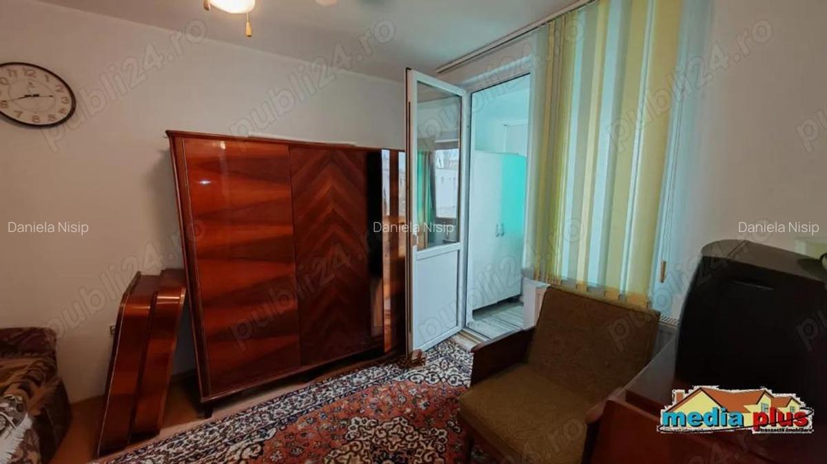 De vanzare apartament cu 3 camere, Micro 19 - 2