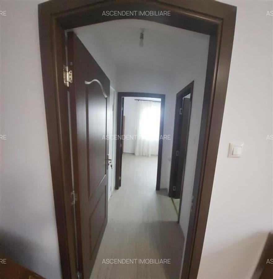 Apartament cu 3 camere decomandat în Exterior Est - 6