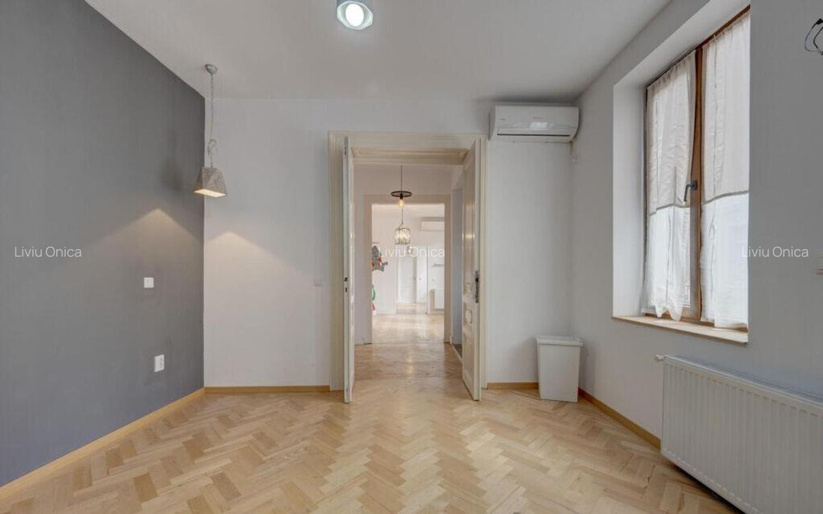 In Cartierul Evreiesc, casa 3 camere pivnita si mansarda - 27
