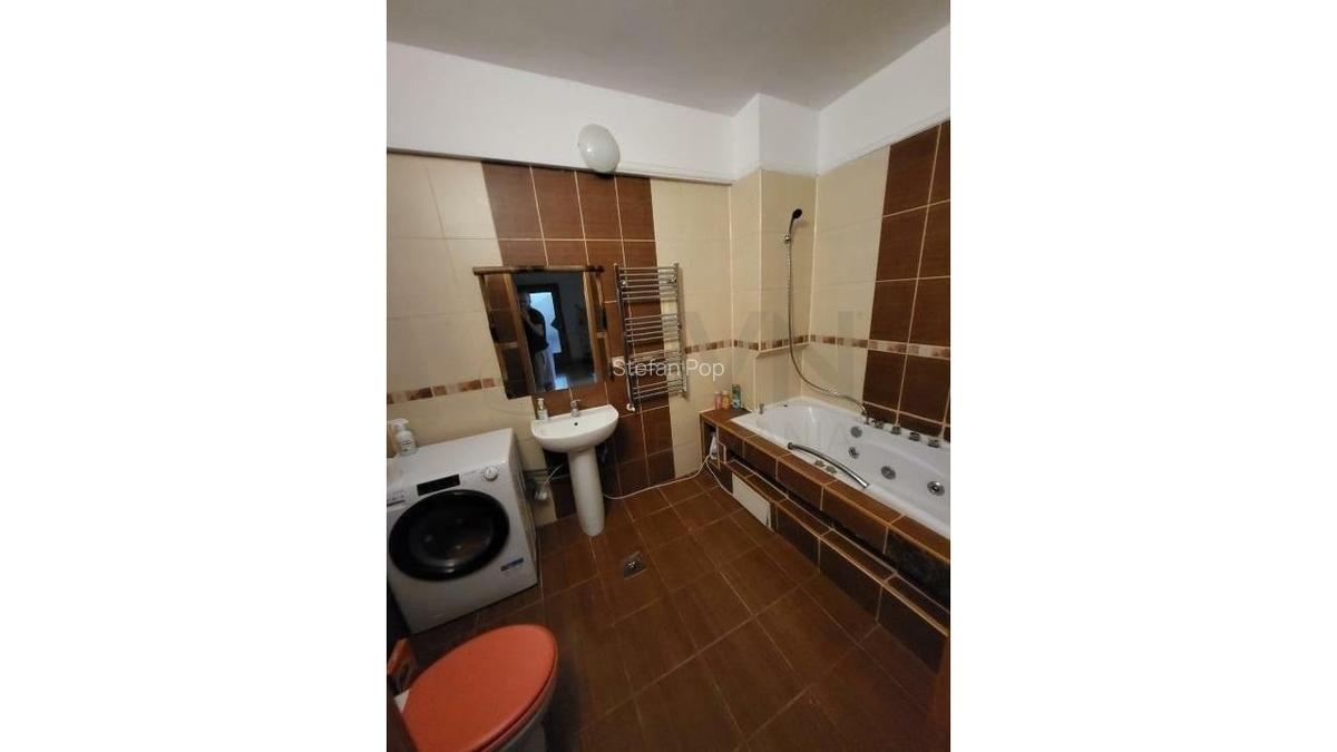 Apartament cu 3 camere decomandat în Sisești - 8