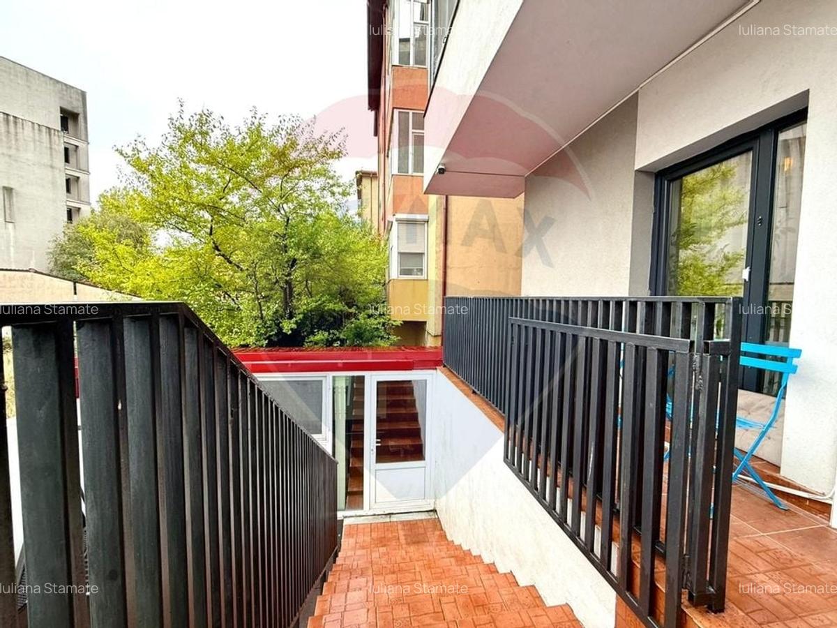 Apartament cu 3 camere de vanzare loc de parcare si teren Constanta - 2