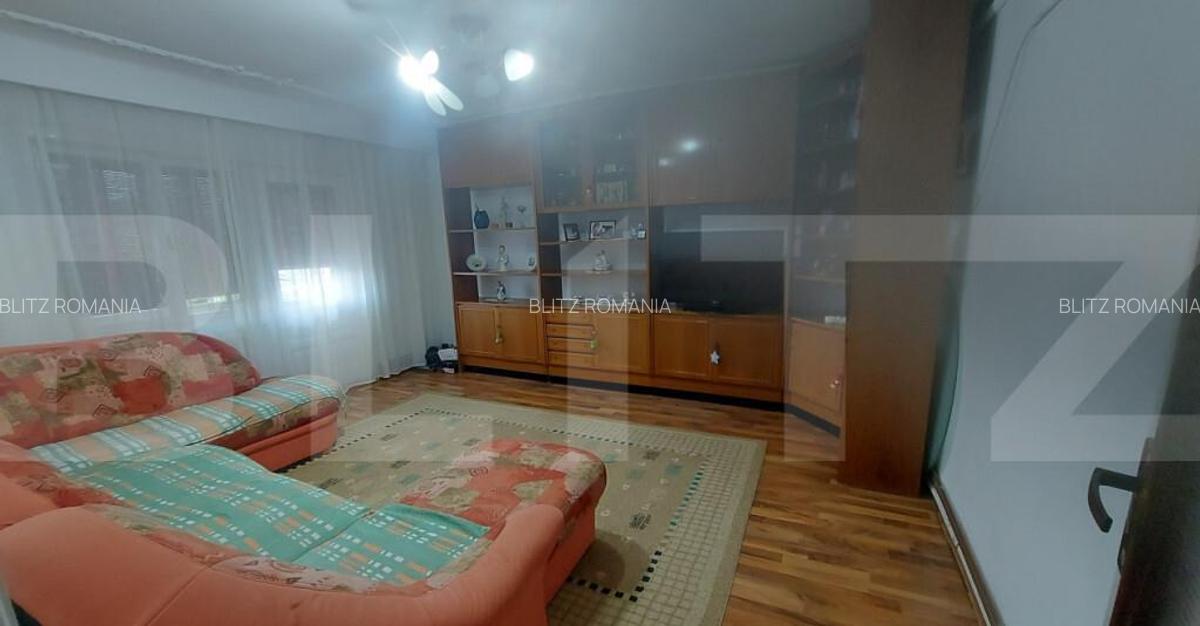 Apartament de vanzare, cu 3 camere, etaj 4, zona Girocului - 1