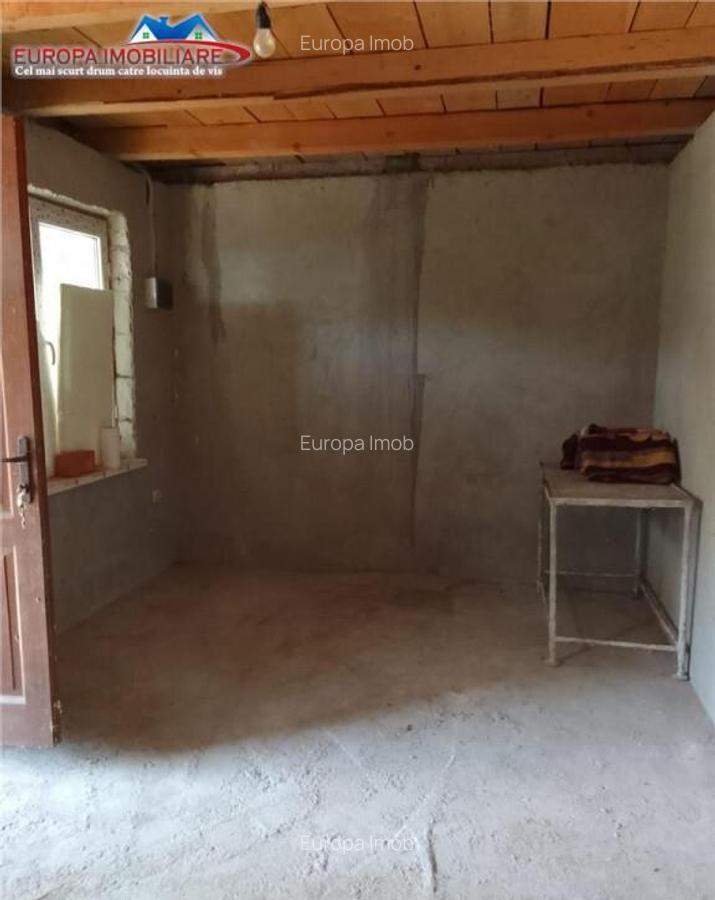 Casa P M si teren intravilan de in localitatea Patlageanca- - 10