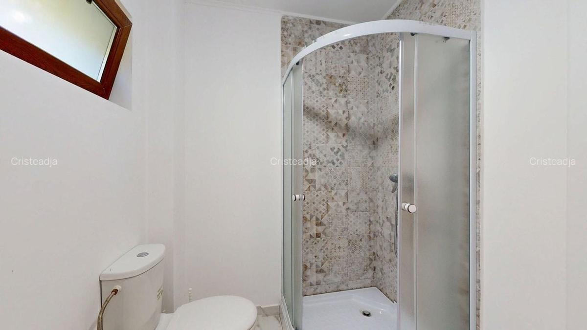 Duplex întreg cu Panouri Solare! Cu 2 intrari! - 5