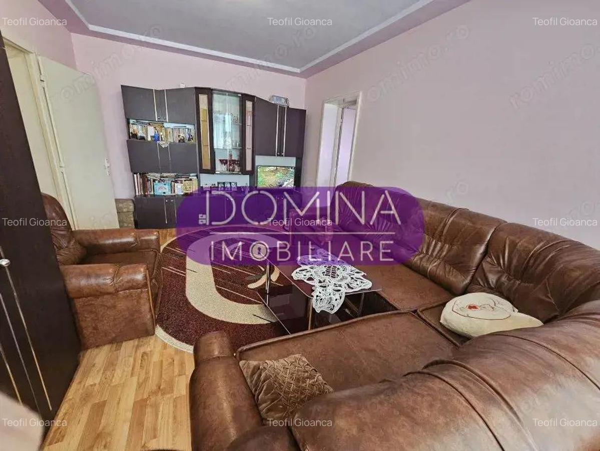 Vanzare apartament 2 camere, situat in zona centrala, str. Slt. M.C. Oancea - 3