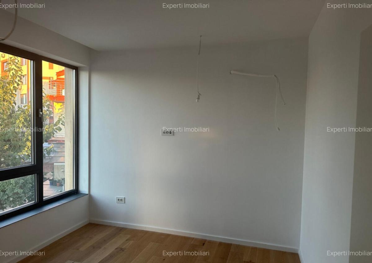Vila deosebita de vanzare - zona Mamaia Nord pe malul laculu - 8