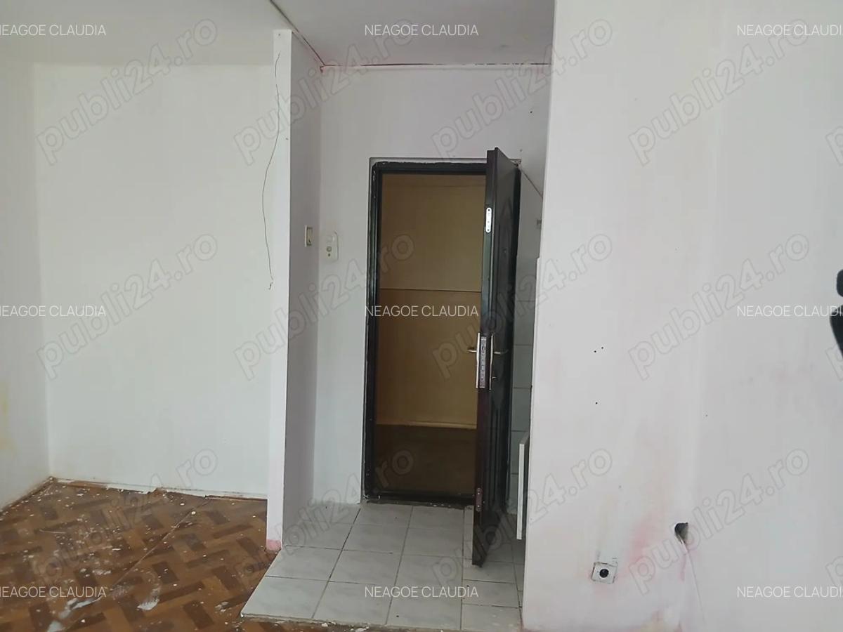 De vanzare garsoniera direct de la proprietar - 2 De vanzare garsoniera direct de la proprietar - 2