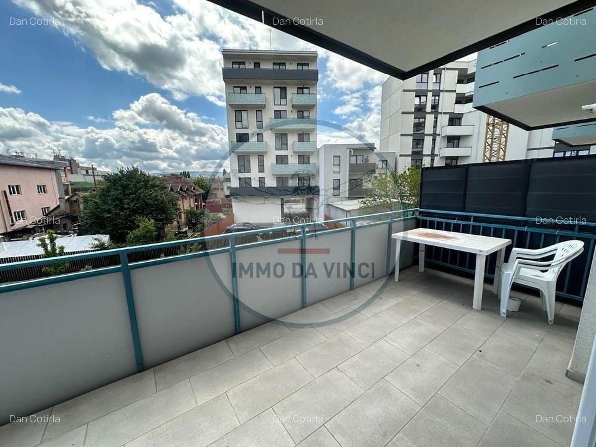 Apartament cu 3 camere semidecomandat, mobilat în Bulgaria - 7