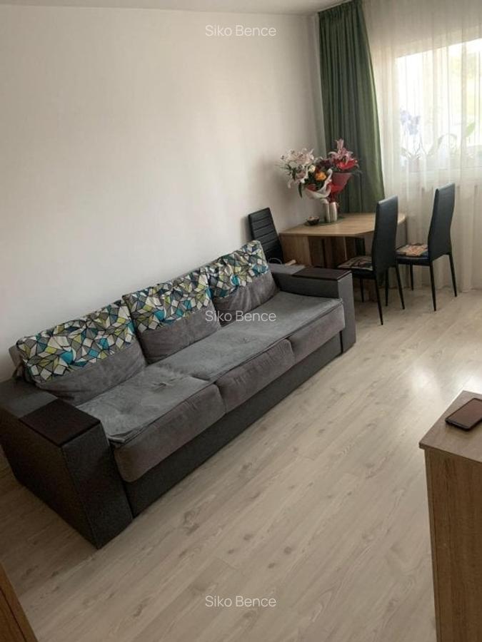 Inchiriez apartament cu o camera, zona Zorilor, str. Louis Pasteur, UMF - 3