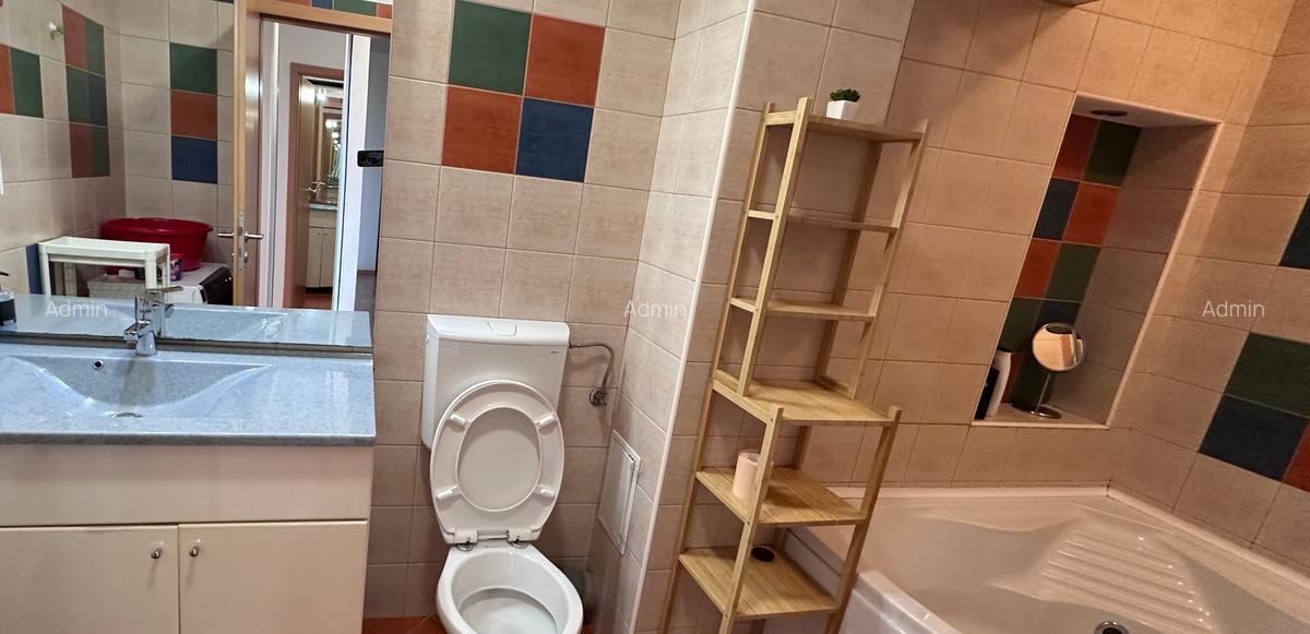 Apartament 3 camere vedere fata si spate.Bloc 1980,Renovat - 4