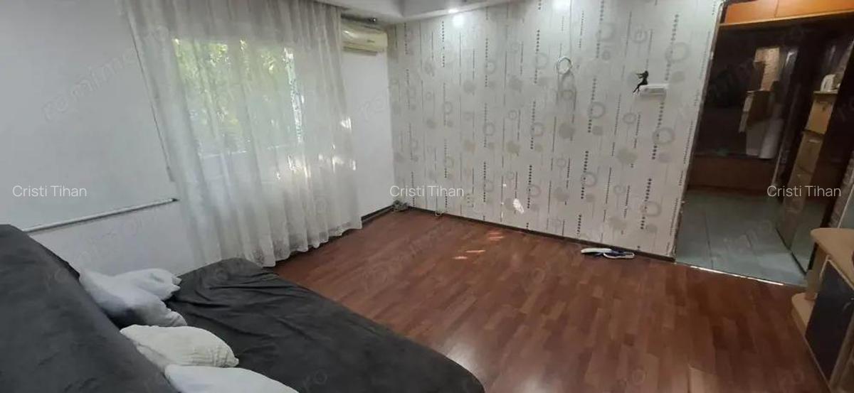 Apartament 3 camere Luica / Piata Resita - 2