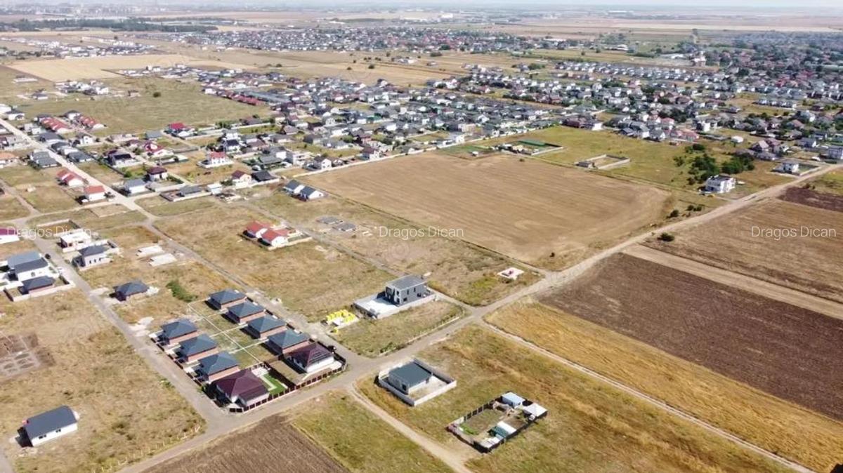 Teren Intravilan In Comuna Berceni | utilitati: curent | #UG4.1E - 8