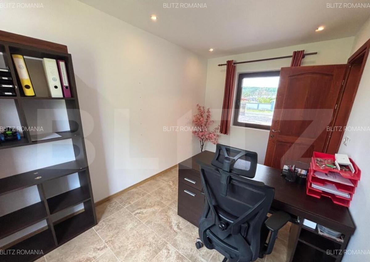 Vila moderna de vanzare, cu 5 camere, 380 mp, zona rurala - 17
