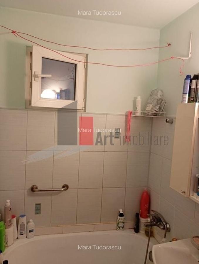 Vânzare apartament semidecomandat 2 camere Bd. Obregia - 7