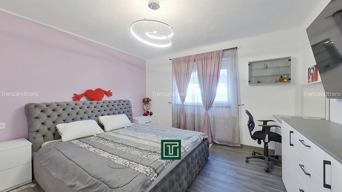 Casă nouă mobilată modern, la cheie, cu 5 camere, cu fotovoltaice, în Vinga - 12